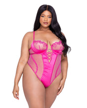 Load image into Gallery viewer, Bubblegum Heart Teddy