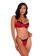 Load image into Gallery viewer, Muna 2pc Lace and Satin Underwire Bra Set
