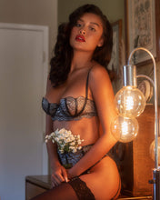 Load image into Gallery viewer, Zendaya Silver and Black 3pc Metallic Bra &amp; Garter Set
